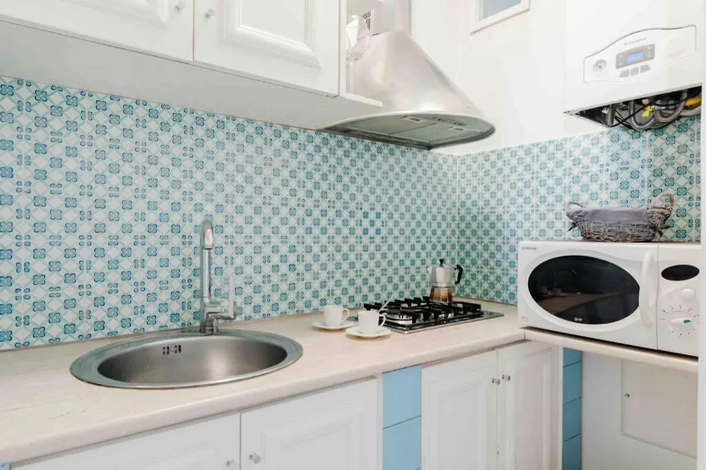 Elegant Trilussa Apartment Rome