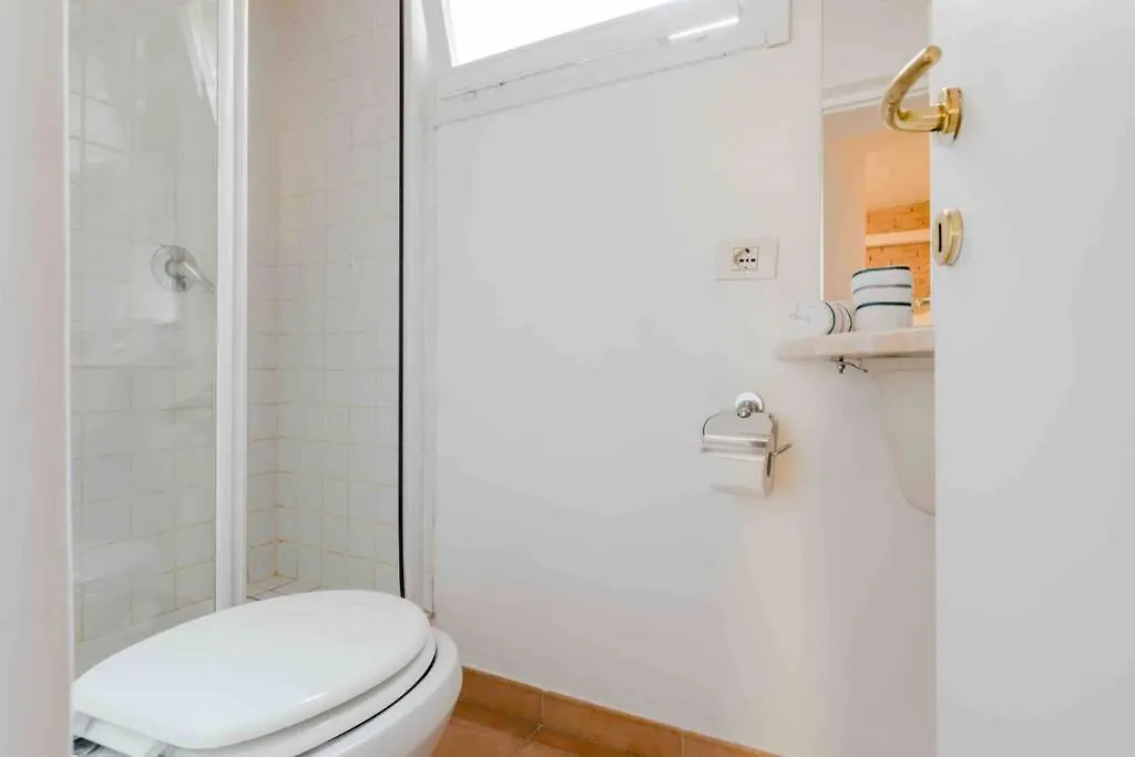 Elegant Trilussa Apartment Rome