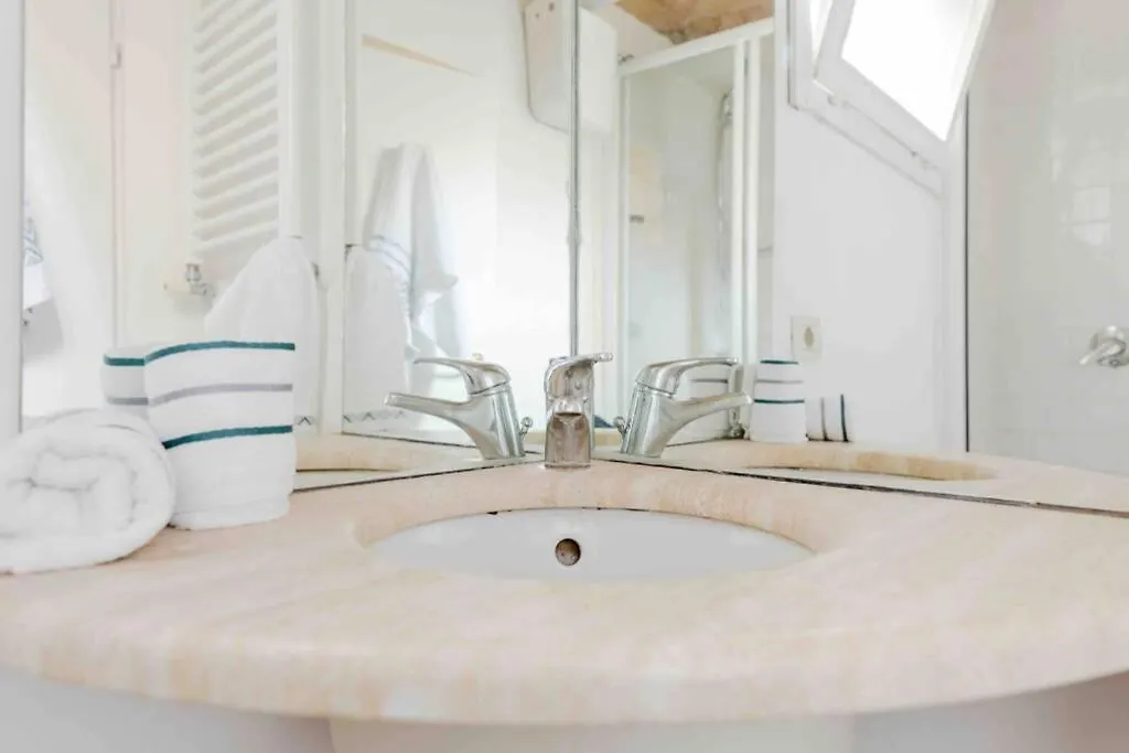 Elegant Trilussa Apartment Rome 0*,